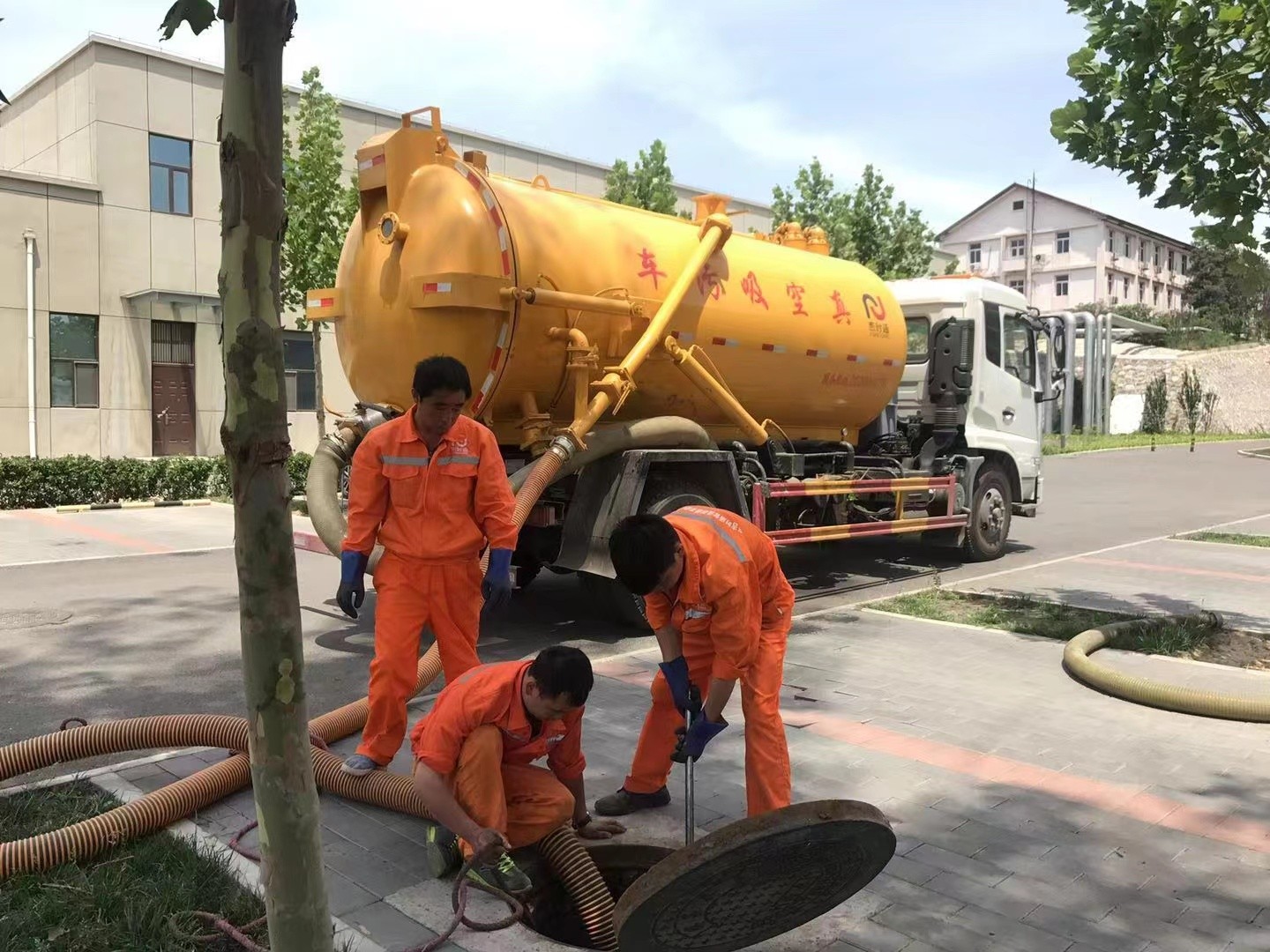 龙游化粪池清理与5-8吨吸粪车施工效率分析